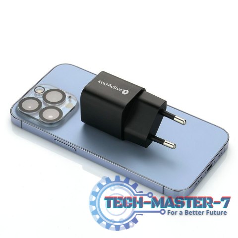 Ładowarka USB/USB-C QC3.0 30W technologia GaN Czarna Ładowarka USB/USB-C QC3.0 30W technologia GaN Czarna
