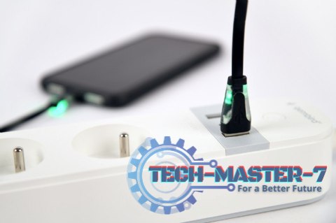 Inteligentna listwa zasilająca Tuya 4xFR 2xUSB-A 1xUSB-C Biała Inteligentna listwa zasilająca Tuya 4xFR 2xUSB-A 1xUSB-C Biała