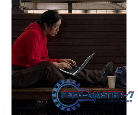 MacBook Pro 14,2 cali: M3 8/10, 8GB, 512GB - Srebrny MacBook Pro 14,2 cali: M3 8/10, 8GB, 512GB - Srebrny